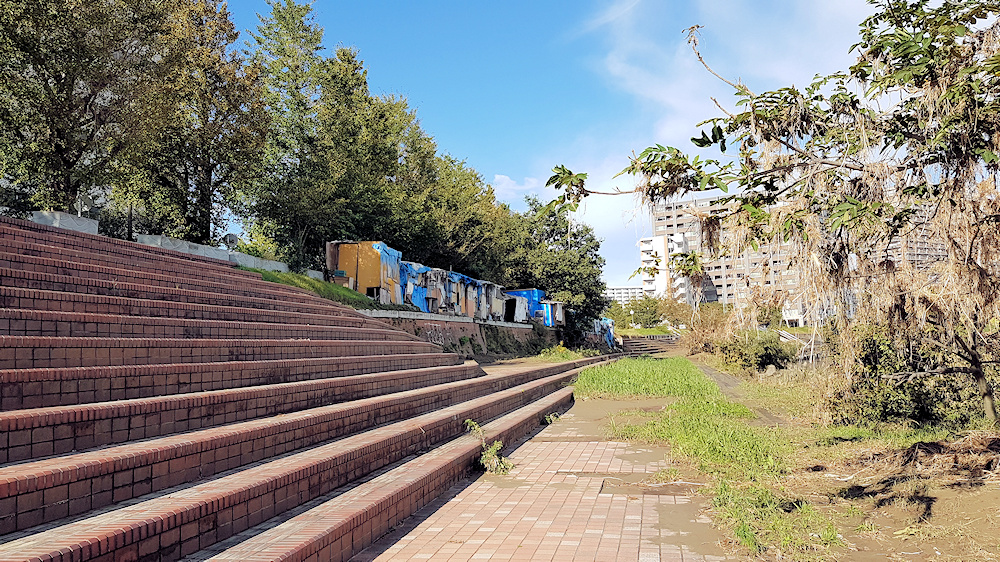 Kawasaki Tama Riverbank